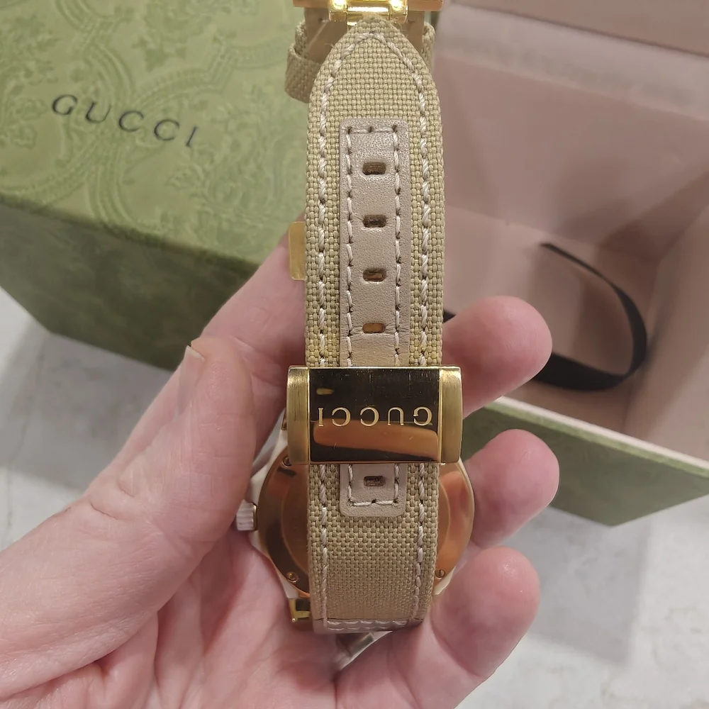 GUCCI Dive Watch
